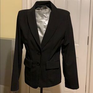 Fitted black blazer